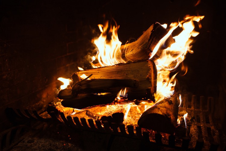 Offrez-lui un dîner au coin du feu à Paris